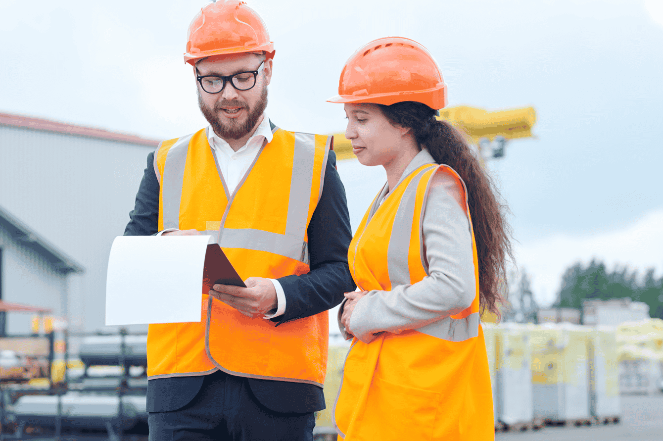 All-Season Workwear: Building a Versatile Safety Wardrobe